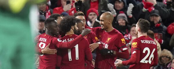 Игроки «Ливерпуля» празднуют первый забитый гол на матче «Ливерпуль» - «Вест Хэм Юнайтед» Игроки «Ливерпуля» празднуют первый забитый гол на матче «Ливерпуль» - «Вест Хэм Юнайтед» - اسپوتنیک افغانستان