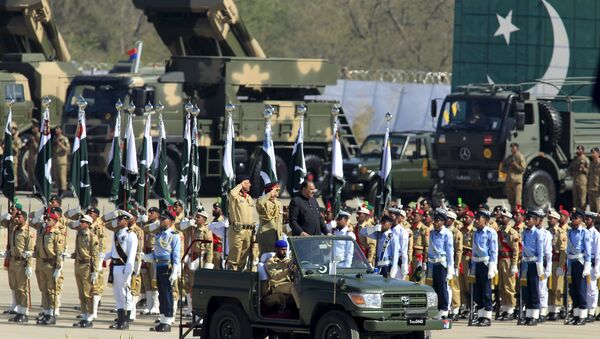 وزیر دفاع پاکستان: اجازه نمی‌دهیم امریکا جنگ افغانستان را به پاکستان بکشاند - اسپوتنیک افغانستان  
