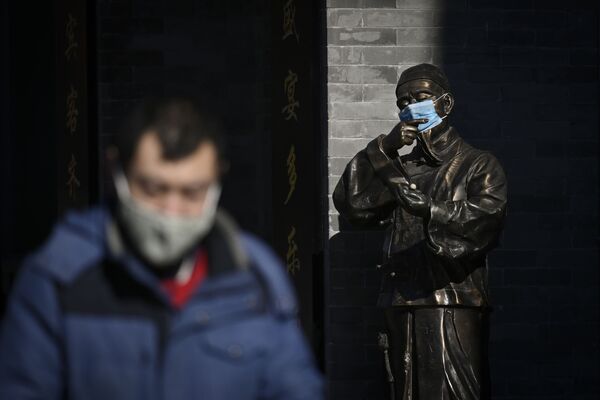 مجسمه مخالفت با چین ستیزی در شهر رم ایتالیا
 - اسپوتنیک افغانستان  