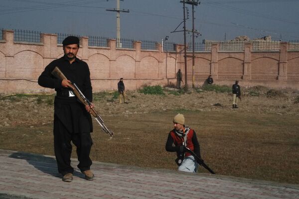 افراد خرمات امنیت ملی پاکستان در محل حمله تروریستی - اسپوتنیک افغانستان  