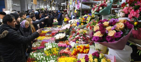 بازار گرم فروش گل به مناسبت هشت مارچ به روایت تصویر - اسپوتنیک افغانستان  