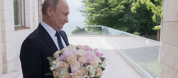 پوتین هشتم مارچ را به زنان تبریک گفت - اسپوتنیک افغانستان  