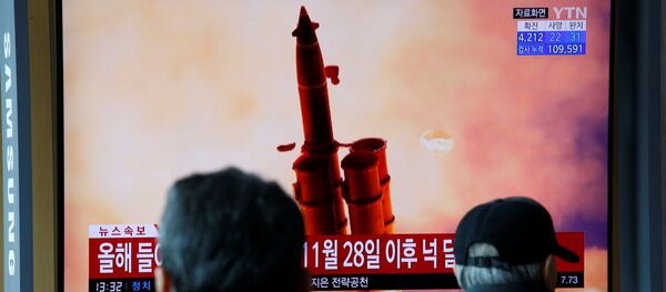 Новостной сюжет с архивными кадрами о запуске ракет в КНДР в Сеуле  - اسپوتنیک افغانستان  