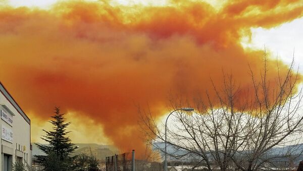 انفجار در یک کارخانه مواد کیمیاوی در بارسلونا + ویدیو  - اسپوتنیک افغانستان  