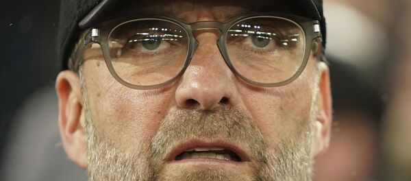 Тренер Ливерпуля Юрген Клопп во время матча 1/8 финала Ливерпуль - Атлетико Мадрид на стадионе в Ливерпуле Тренер Ливерпуля Юрген Клопп во время матча 1/8 финала Ливерпуль - Атлетико Мадрид на стадионе в Ливерпуле - اسپوتنیک افغانستان