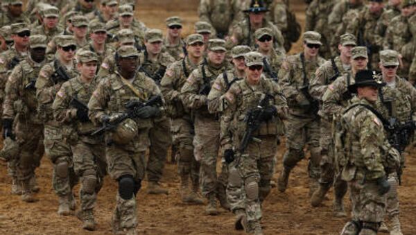 شماری از سربازان مسلح امریکایی برای انتقال تعدادی از کارمندان سفارت امریکا به کابل می‌آیند - اسپوتنیک افغانستان  