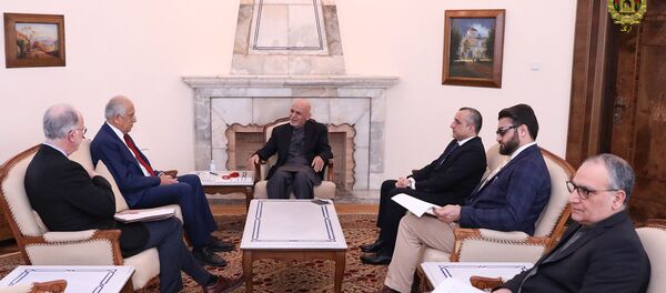 دیدار غنی با خلیلزاد  دیدار غنی با خلیلزاد  - اسپوتنیک افغانستان