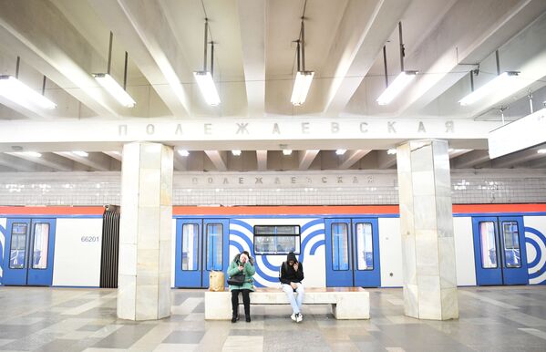  ایستگاه های متروی مسکو خالی از مسافران شد. - اسپوتنیک افغانستان  
