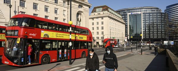 هجوم گسترده ای ساکنان لندن برای بیرون شدن از این شهر به خاطر سطح بالای محدودیت های کرونایی + ویدیو هجوم گسترده ای ساکنان لندن برای بیرون شدن از این شهر به خاطر سطح بالای محدودیت های کرونایی + ویدیو - اسپوتنیک افغانستان