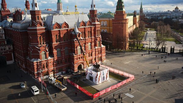 Новый памятник маршалу Жукову установлен на Манежной площади в Москве  - اسپوتنیک افغانستان  