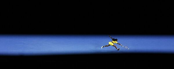 Серена Уильямс во время игры с Агнешкой Радваньска в полуфинале Australian Open в Мельбурне  Серена Уильямс во время игры с Агнешкой Радваньска в полуфинале Australian Open в Мельбурне  - اسپوتنیک افغانستان