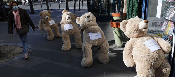 رعایت فاصله اجتماعی/ فرانسه رعایت فاصله اجتماعی/ فرانسه - اسپوتنیک افغانستان