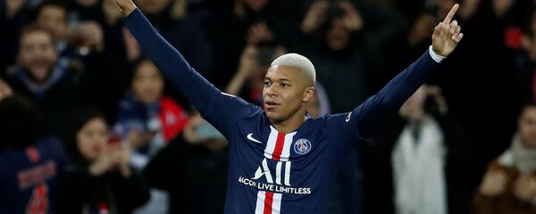 Soccer Football - Ligue 1 - Paris St Germain v Amiens SC - Parc des Princes, Paris, France - December 21, 2019   Paris St Germain's Kylian Mbappe celebrates scoring their third goal   Soccer Football - Ligue 1 - Paris St Germain v Amiens SC - Parc des Princes, Paris, France - December 21, 2019   Paris St Germain's Kylian Mbappe celebrates scoring their third goal   - اسپوتنیک افغانستان