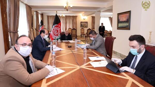 گفت و گوی اشرف غنی با مسئولان وزارت تحصیلات عالی روی طرح آموزش از راه دور - اسپوتنیک افغانستان  