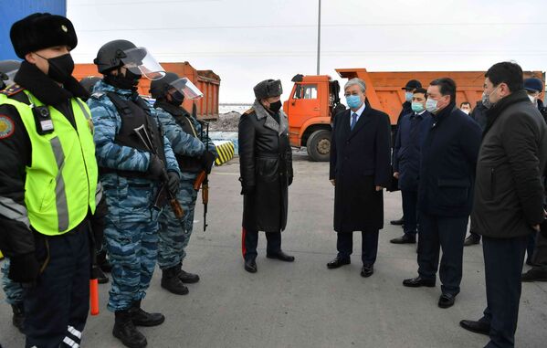 رئیس جمهور قزاقستان با ماسک
 - اسپوتنیک افغانستان  