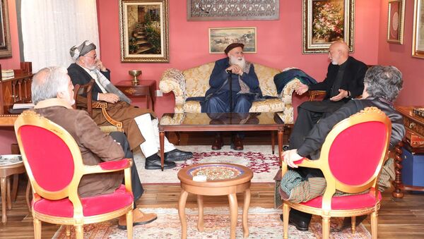نشست عبدالله عبدالله با سیاسیون کشور برای رفع تنش‌های سیاسی - اسپوتنیک افغانستان  