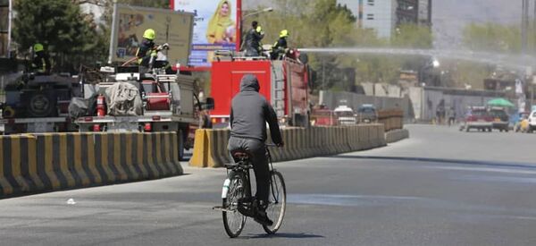 آغاز دواپاشی از سوی پوليس اطفائيه در شهر كابل بخاطر کرونا ویروس - اسپوتنیک افغانستان  