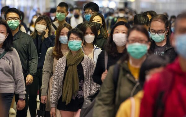 مسافرین با ماسک در مترو هنگ کنگ - اسپوتنیک افغانستان  