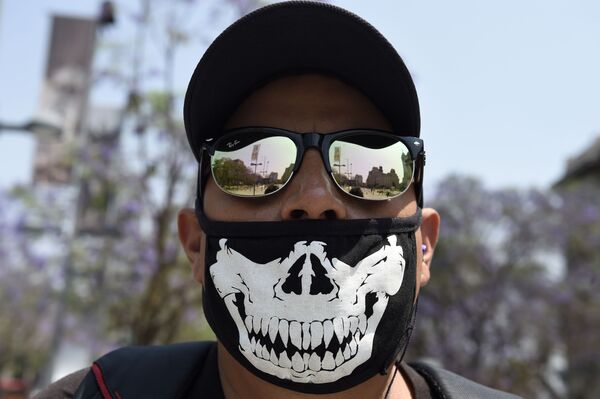 مردی با ماسک در مکزیک - اسپوتنیک افغانستان  