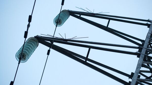 Обесточенные высоковольтные линии электропередачи в Симферополе - اسپوتنیک افغانستان  