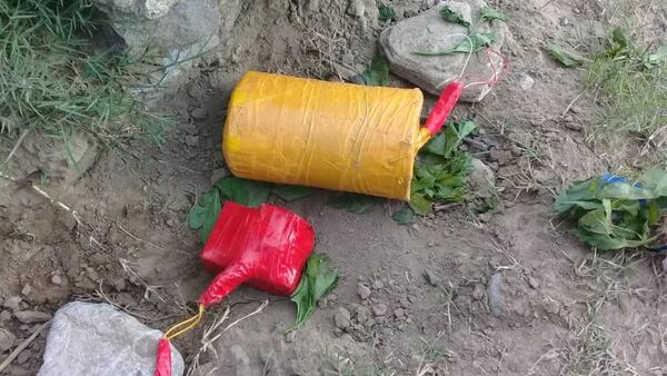 کشف و ضبط یک ذخیرگاه مواد انفجاری گروه طالبان در پروان  - اسپوتنیک افغانستان  