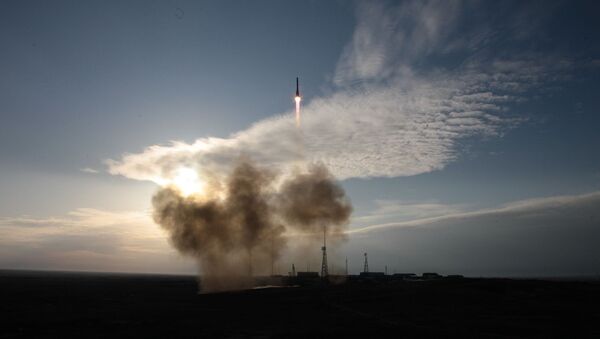 شلیک موشک فضایی روسیه به همراه یک فضاپیما
 - اسپوتنیک افغانستان  