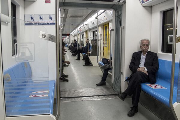 مترو تهران - اسپوتنیک افغانستان  