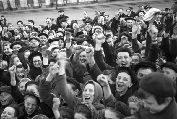 جشن پیروزی جنگ جهانی دوم سال 1945 به روایت تصویر - اسپوتنیک افغانستان  