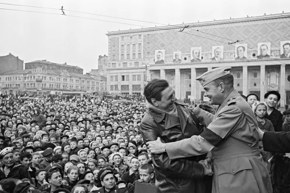 جشن پیروزی جنگ جهانی دوم سال 1945 به روایت تصویر جشن پیروزی جنگ جهانی دوم سال 1945 به روایت تصویر - اسپوتنیک افغانستان