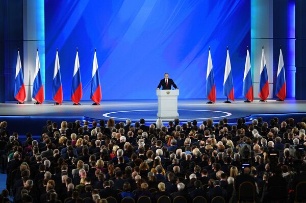 ولادیمیر پوتین در حال سخنرانی در مراسم پیام سالانه به مجلس فدرال روسیه - اسپوتنیک افغانستان  
