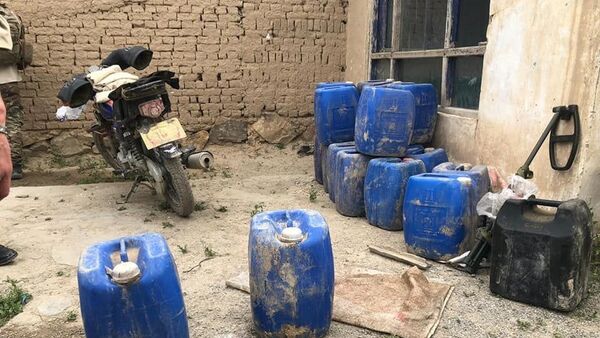 کشف یک ذخیره‌گاه مواد انفجاری در کابل - اسپوتنیک افغانستان  