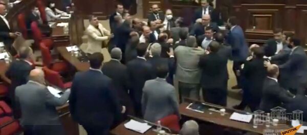 زدوخورد در پارلمان ارمنستان زدوخورد در پارلمان ارمنستان - اسپوتنیک افغانستان