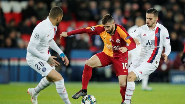 Galatasaray, UEFA Şampiyonlar Ligi'nde Paris Saint-Germain'e 5-0 yenilerek A Grubu'nu son sırada tamamladı - اسپوتنیک افغانستان  