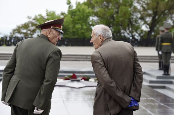 حضور کهنه سربازان مناسبت یادبود پایان جنگ جهانی دوم در اروپا - اسپوتنیک افغانستان  