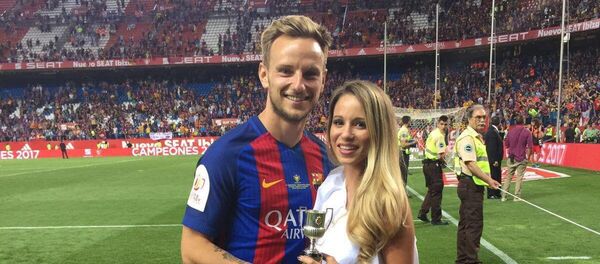 Ivan Rakitic with his wife Raquel Mauri Ivan Rakitic with his wife Raquel Mauri - اسپوتنیک افغانستان