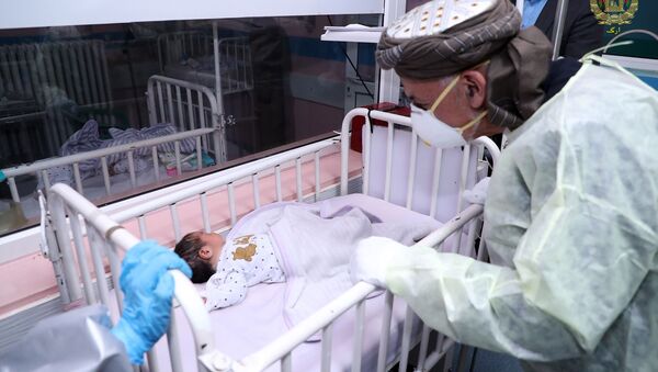 بازدید رئیس جمهور غنی از شفاخانه‌های دشت برچی و اطفال اتاترک - اسپوتنیک افغانستان  