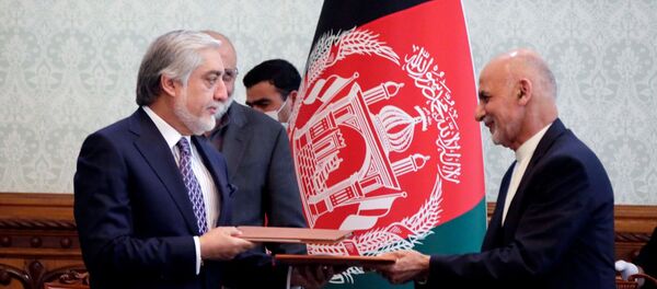 توافقنامه‌ی سیاسی میان اشرف غنی و عبدالله عبدالله به امضا رسید - اسپوتنیک افغانستان  