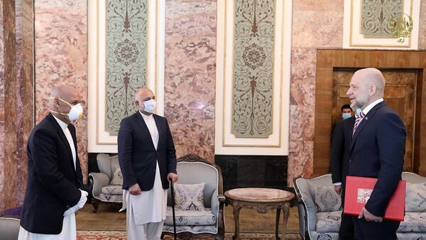 اعتمادنامه سفیر جدید جمهوری چک از سوی غنی پذیرفته شد - اسپوتنیک افغانستان  