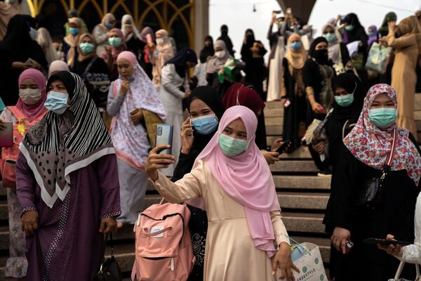 شهروندان تایلند هنگام تجلیل از عید - اسپوتنیک افغانستان  