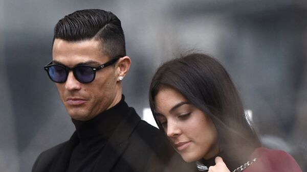 Cristiano Ronaldo với bạn gái Georgina Rodriguez  - اسپوتنیک افغانستان  