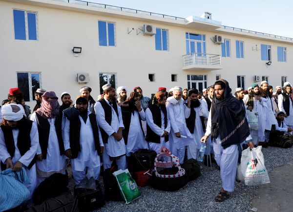 روند رهایی زندانیان طالبان از زندان پلچرخی  - اسپوتنیک افغانستان  