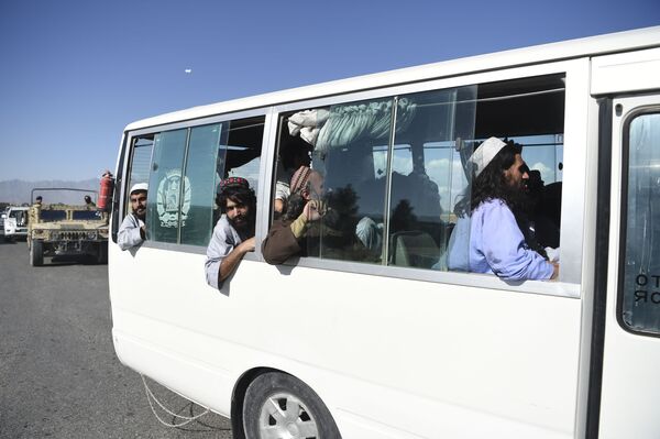 زندانیان طالبان از زندان بگرام رها شدند - اسپوتنیک افغانستان  