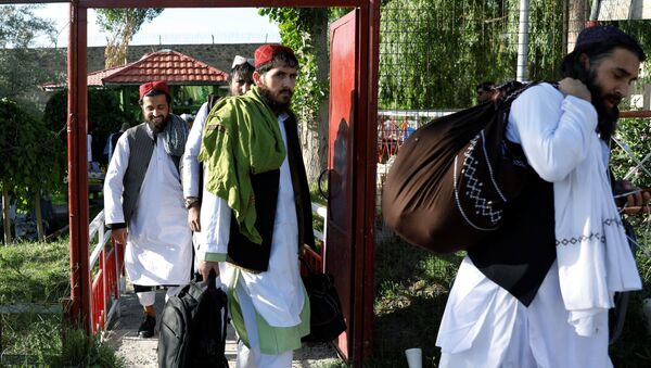 آزادی 32 زندانی وابسته به دولت افغانستان توسط طالبان - اسپوتنیک افغانستان  