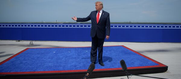 خوش بینی ترامپ به استفاده نکردن از طرح اصلاحیه 25 قانون اساسی امریکا - اسپوتنیک افغانستان  