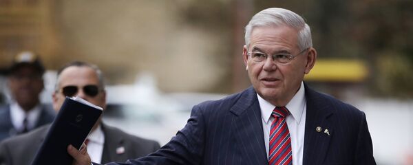 پیشنهاد سناتور امریکایی برای تحریم پوتین بخاطر تبانی با طالبان - اسپوتنیک افغانستان  