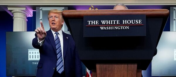 ترامپ از اشتراک در مراسم جنازه جورج فلوید خودداری کرد ترامپ از اشتراک در مراسم جنازه جورج فلوید خودداری کرد - اسپوتنیک افغانستان