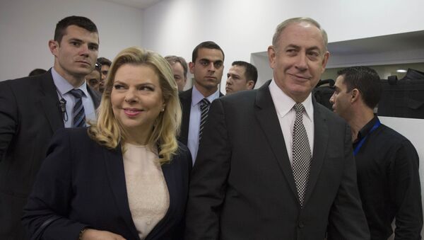 خدمتکارهمسر نتانیاهو: هرروز مجبورم می‌کرد پاهایش را ببوسم - اسپوتنیک افغانستان  