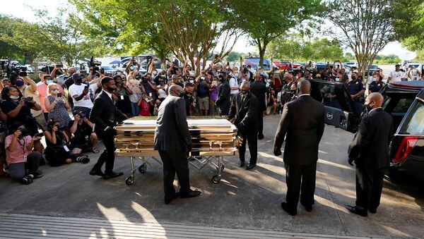 مراسم تشییع و خاکسپاری جورج فلوید در هیوستون آمریکا + - اسپوتنیک افغانستان  