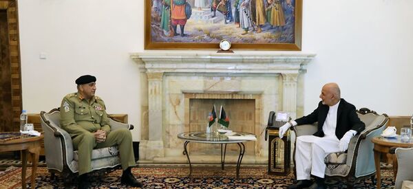دیدار رییس جمهور غنی با قمر باجوه رییس ستاد ارتش پاکستان     دیدار رییس جمهور غنی با قمر باجوه رییس ستاد ارتش پاکستان    - اسپوتنیک افغانستان