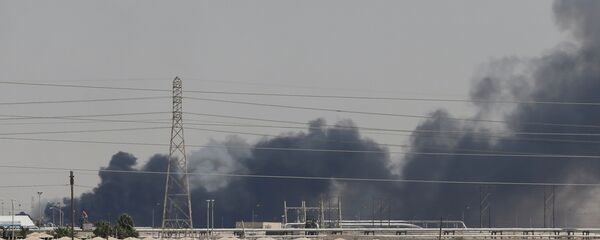 حمله حوثی های یمن به تاسیسات نفتی عربستان حمله حوثی های یمن به تاسیسات نفتی عربستان - اسپوتنیک افغانستان